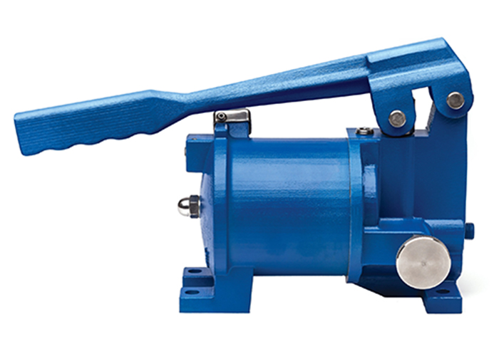 Hydraulic piston hand pump with changeover valve for double acting